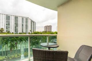 Bonito apartamento en Sunny Isles Ocean Reserve con Parking incluido - Sunny Isles Beach - 1