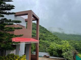 Swaradhya Hillside Villa 3BHK -AC - WiFi - SmartTV - Parking - Kitchenette - Near Lonavala - Pune - 0
