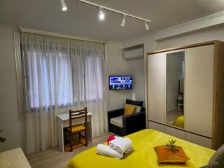 Myslym Shyri cozy lovely Central Orange Apt - Tirana - 2