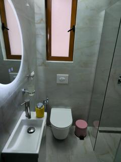 Myslym Shyri cozy lovely Central Orange Apt - Tirana - 1