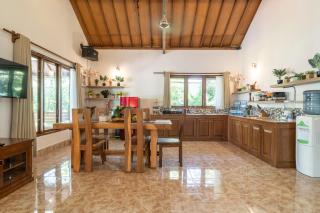 Buntung Beach Villa - Gili Islands - 7