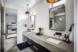 NEW Modern 3BR & Loft- Heated pool, Near airport - 8