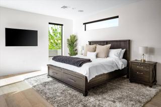 NEW Modern 3BR & Loft- Heated pool, Near airport - 7