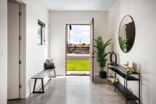 NEW Modern 3BR & Loft- Heated pool, Near airport - 6