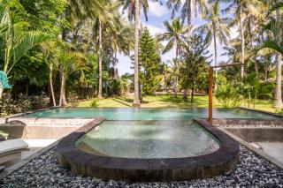 Buntung Beach Villa - Gili Islands - 3