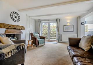 Hillscroft - Treknow - 1