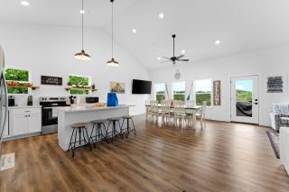 Majestic on TableRock home - 8