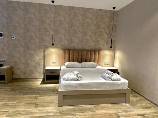 Emerald Hotel - Batoemi - 1