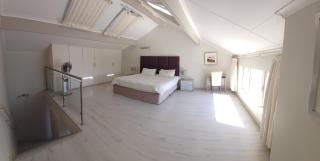 Mount Royal 09 - Large 1 bed with balcony - 9