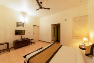 Private Villa With Lake View - 9