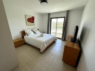 Elegant 1 Bedroom Oasis Marina - Herzelia - 3