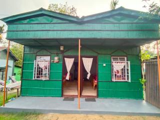 Safi Home Stay - Mawlynnong - 9