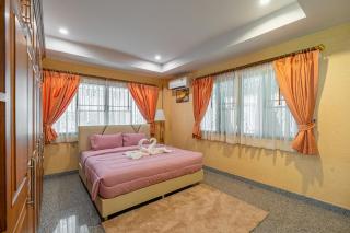 รวีวรรณ พลูวิวล่า ใจกลางเมืองพัทยา - Jomtien Beach - 2