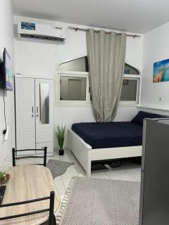 8 Luxury Studio - Abu Dhabi - 0