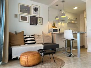 Stylish and comfortable one bedroom with sea view - Torremolinos - 1