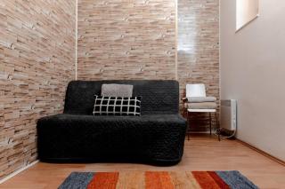 Apartment in Prague's Best Local Area - Prague - 4
