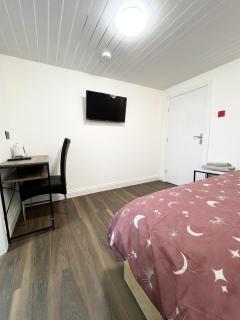OYO Welsh Holiday Accommodation - Modern Stay - 3