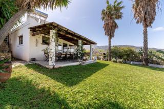Paradiso Vintage Villa: Traditional 1944 Gem - Amanioú - 2