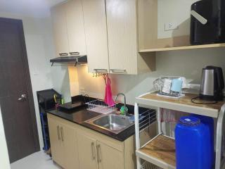 Brenthill Condo Quartz Unit - 1