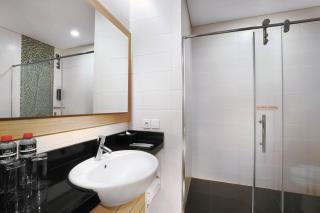 Hotel Neo Gubeng by ASTON - Surabaya - 4