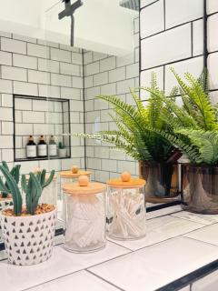 Windsor Royal Retreat Luxury 1BED Apartment - 9