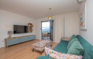 Lovely Apartment In Makarska With House Sea View - Makarska - 9