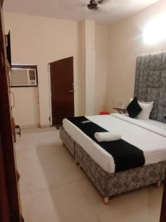 Hotel Kaushambi Grand - Ghaziabad - 9
