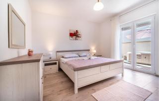 2 Bedroom Amazing Apartment In Benkovac - Benkovac - 5