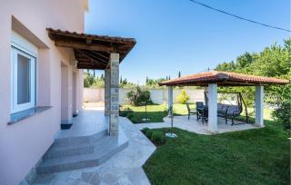 2 Bedroom Amazing Apartment In Benkovac - Benkovac - 3