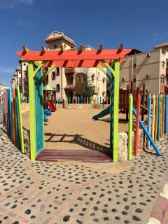 La sirena double room with mountain view, Families and couples only, Extra of 180 Egyptian pounds per adult person per stay ,to be paid to the resort - Ain Sokhna - 3