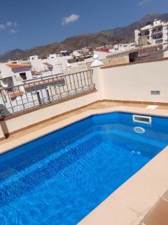 Ático con piscina privada en el corazón de Nerja! - 0