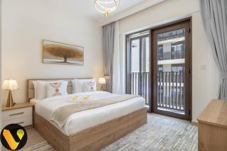 Vogue Creek Harbour Breeze Creek Beach Waterfront Living Close to Downtown, Burj Khalifa and Dubai Mall, Two Bedroom apartment With Balcony and Private Manmade Beach, Access to all Amenities - Dubai - 7