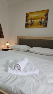 Aliaj Guest House - 5