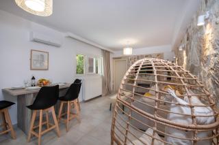 Elenas Home - Dream & Love apts w Private pool - 4
