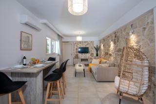 Elenas Home - Dream & Love apts w Private pool - 1