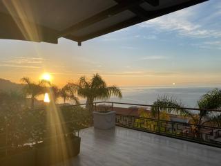 LUXURY, VILLA VITTORIO, Pool, Taormina,Etna & Seaview - 0