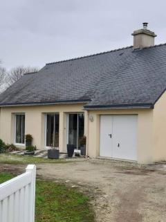 Maison chaleureuse au calme - Cast - 6