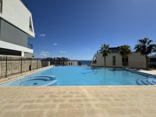 ICONIC by United Renters - Gran Alacant - 0