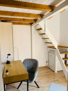 Charming Central Apartments - 3