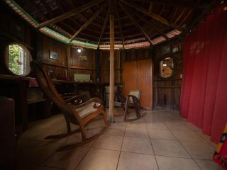 1 bedroom cabin, 3 blocks from beach and center of San Juan - 7