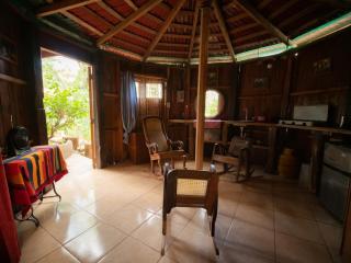 1 bedroom cabin, 3 blocks from beach and center of San Juan - 1