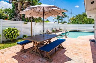 Charming Oasis 2 Bedroom Home with Pool, 8 minutes to the Ocean - Pompano Beach - 9
