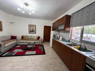Lovely spacious house with big garden - Elbasan - 8