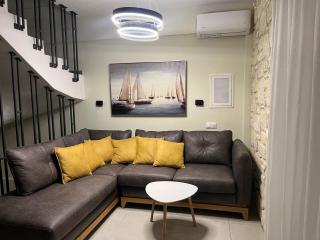 Sun & Stone House - 5