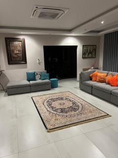 Okaileys Place - Gaborone - 3