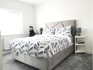 Room in Limerick with King bed -Home stay - 9