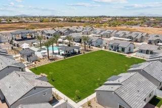 Fresh Modern Home in Buckeye with Pool,BBQ - Buckeye - 8