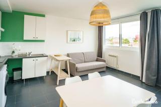 Parking Rue Gratuit - 20 pour cent escale-marne,fr - De 1 a 6 personnes - Appartement Entier - 10mn à pied metro 8 - RER A, Grand Matelas Emma 160X200, Cuisine Équipée, Lave Linge, Vue Panoramique, 2ème étage - Garde à Bagage Gratuite 24-7 - Maisons-Alfort - 1