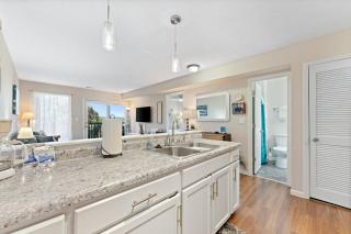 WALK-IN - WOODED 5-ACRE LAKE - HIKING TRAILS - Near SDC - 2 Pools - FREE TICKETS INCLUDED - NCH14-6 - Reeds Spring - 1