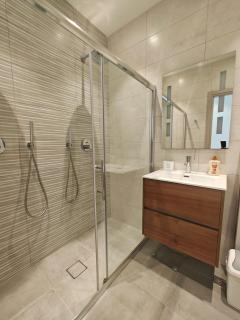 Seabreeze Serenity Dragonara Horizon Residence - 3